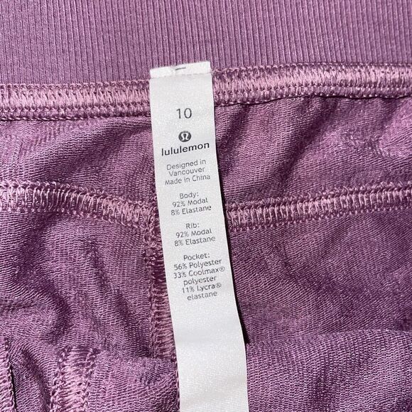 Lululemon Athletica Shorts Lululemon Every Moment Short 3.5” Light Purple Size 1 - Picture 9 of 10